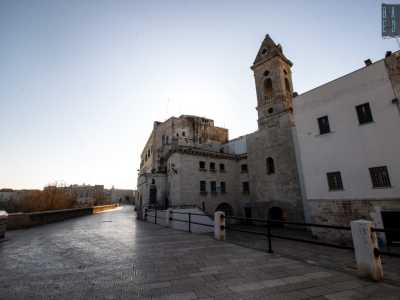 Bari, il campanile dell'Annunziata